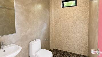 Comfort Cottage, Beach View | Bathroom