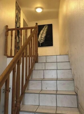 Interior - Cozy Studio - Historic Center - Sleeps 2 (Centre-Val de Loire)