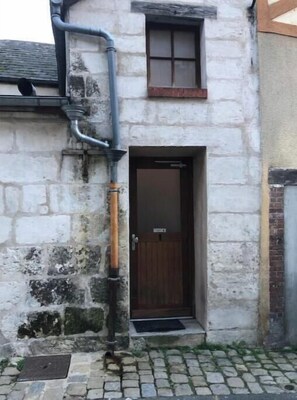 Exterior detail - Cozy Studio - Historic Center - Sleeps 2 (Centre-Val de Loire)