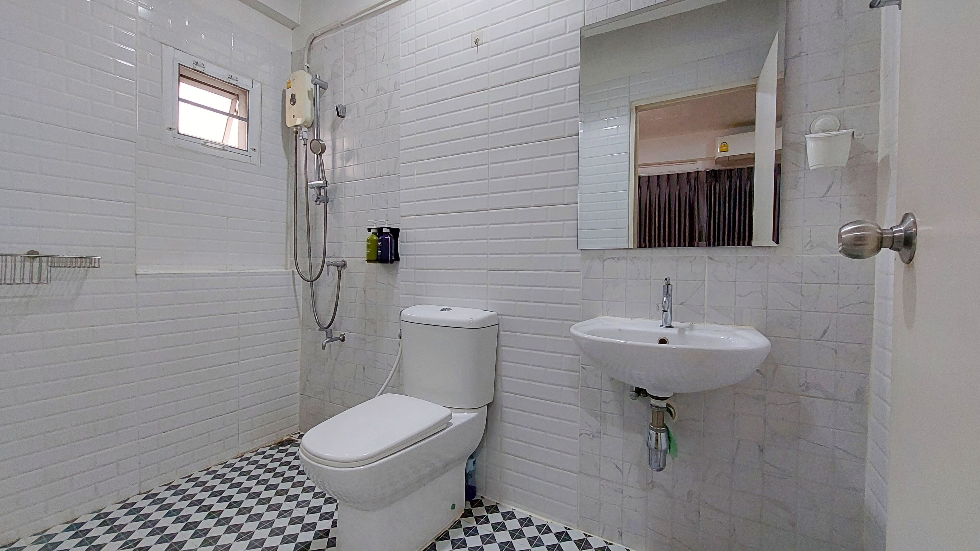 Superior Double Room | Bathroom