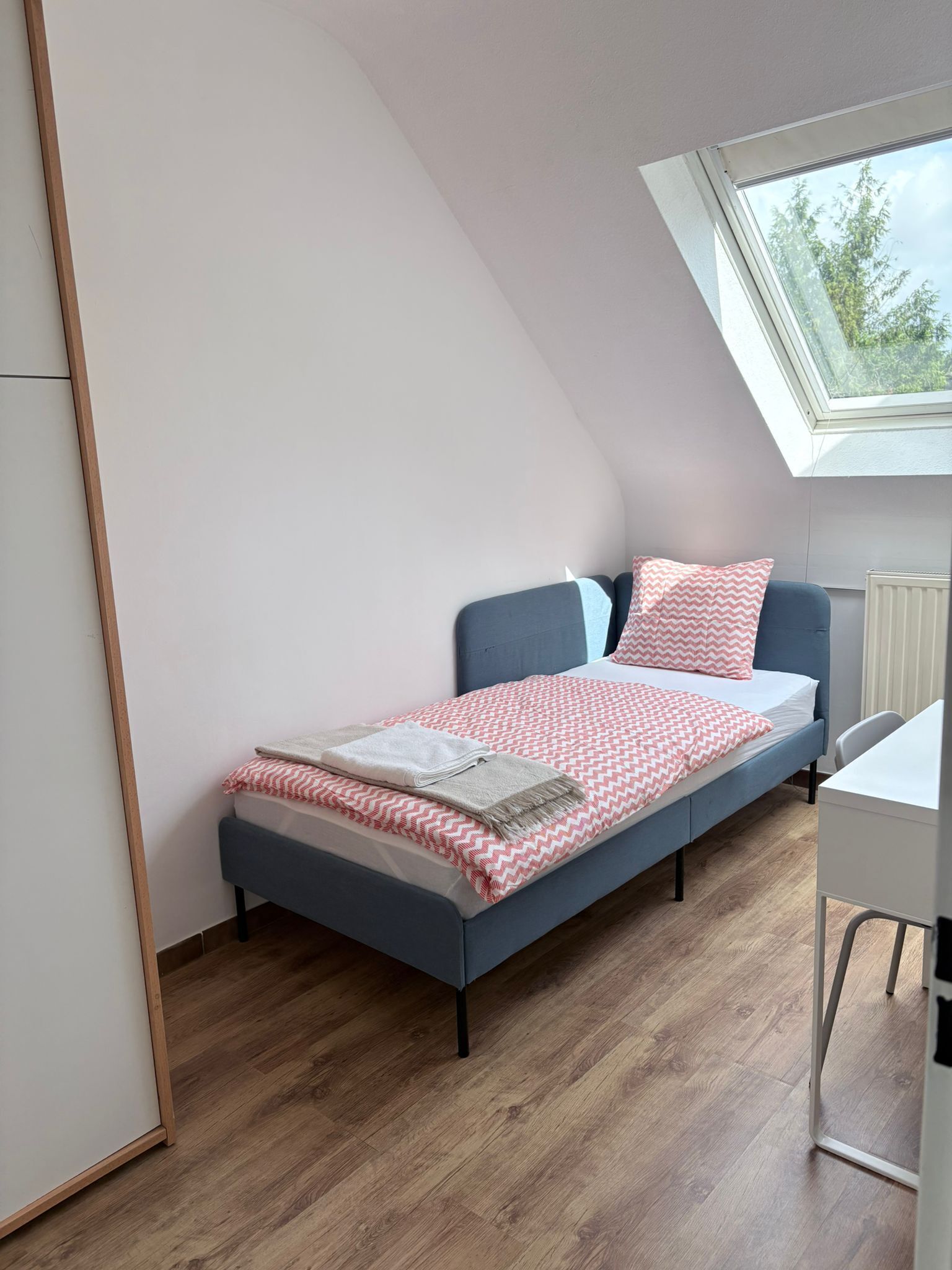 3 bedrooms, desk, iron/ironing board, WiFi
