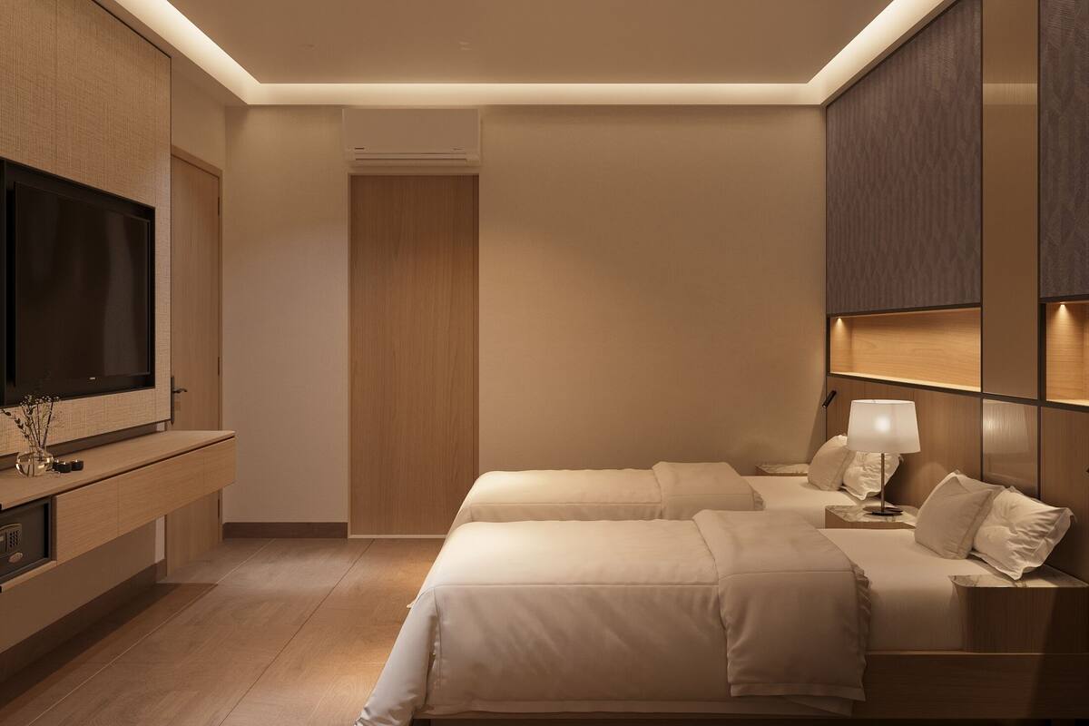 Kamar Twin Keluarga | Minibar, brankas, tirai kedap cahaya, dan setrika/meja setrika