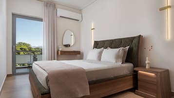 Apartment, 2 Bedrooms | Kalis bunyi, seterika/papan seterika, katil bayi mudah alih