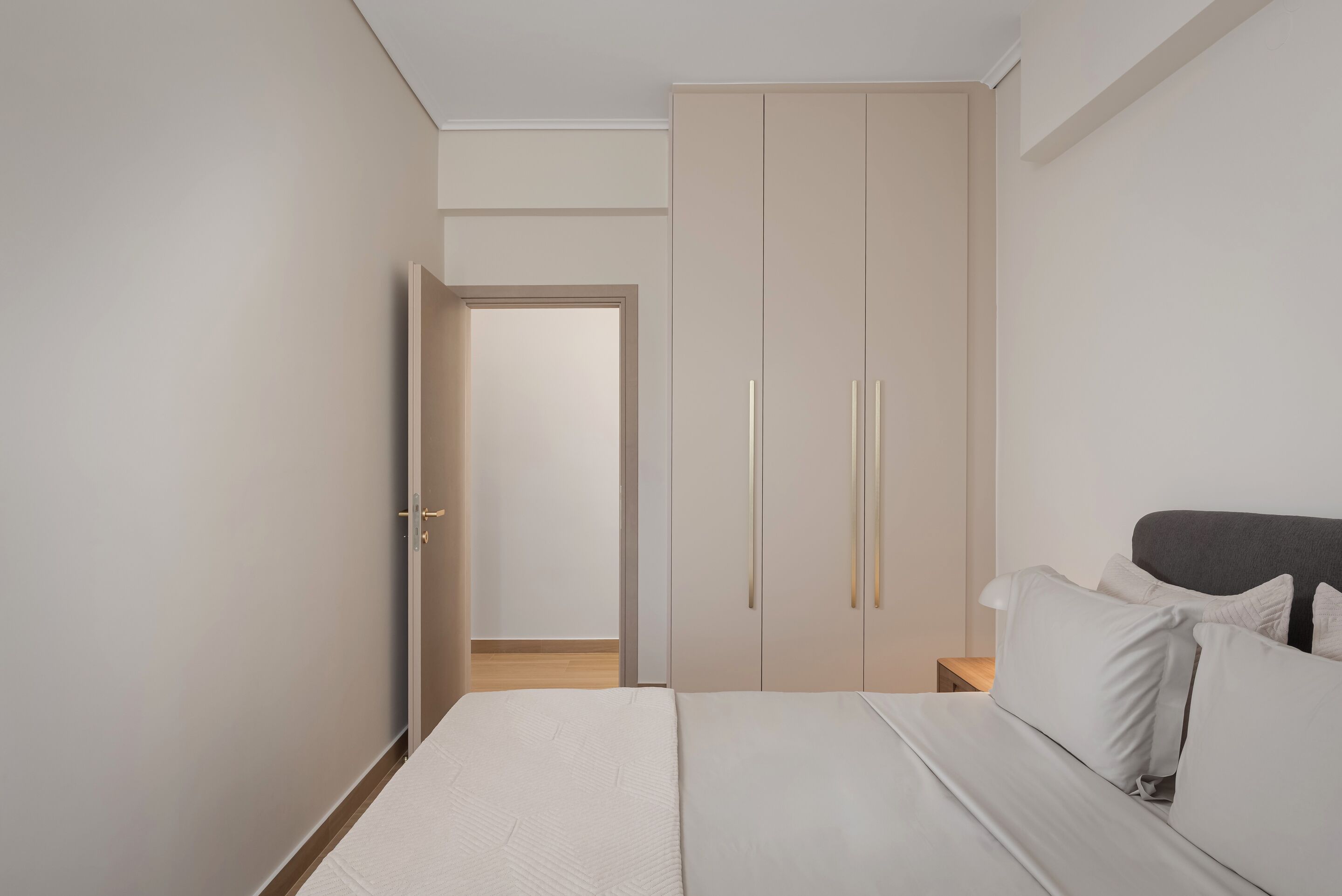 Apartment, 2 Bedrooms | Soundproofing, iron/ironing board, travel crib, WiFi (free)
