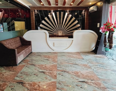 Grand Maurya Siwan Near Station Rd
