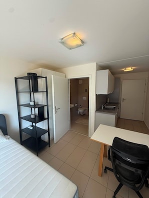 1 bedroom, iron/ironing board, WiFi, bed sheets