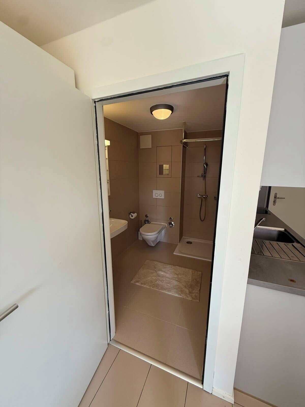 Jetted tub, hair dryer, towels, soap