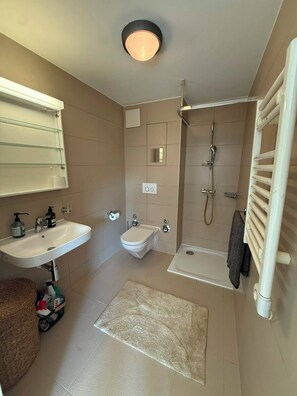 Bathroom - Stay Swiss (Ecublens)