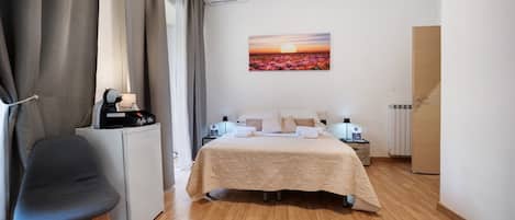 1 室のベッドルーム、WiFi、ベッドシーツ