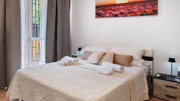 1 habitación, wifi y ropa de cama