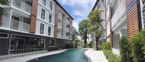 Classic Apartment, Balcony | Pool