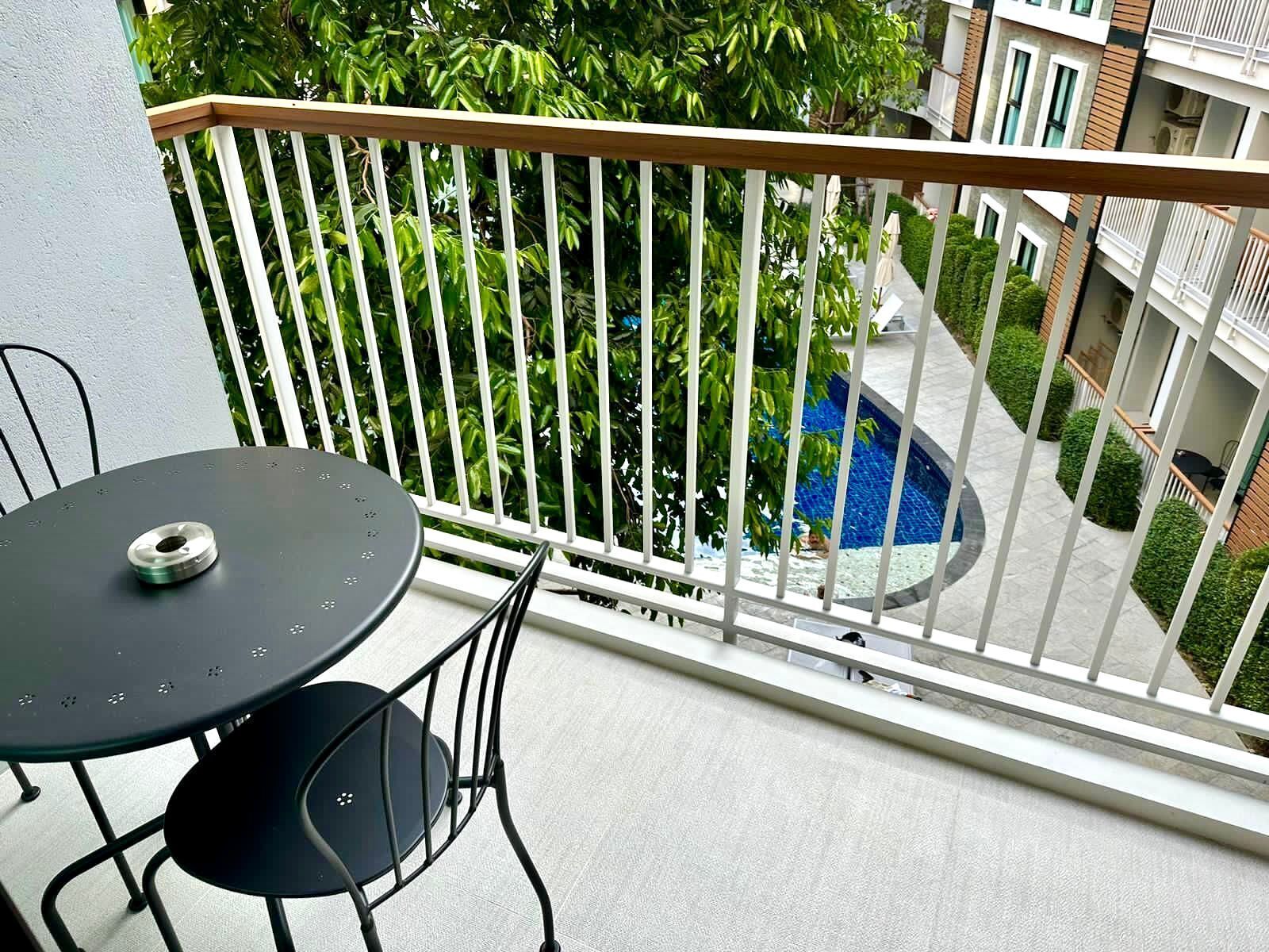Deluxe Apartment, Balcony | Outdoor dining