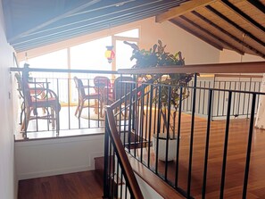 Interior - Sunset Cottage - Peaceful Retreat with Private Pool & Sunset Views (Ponta do Pargo)