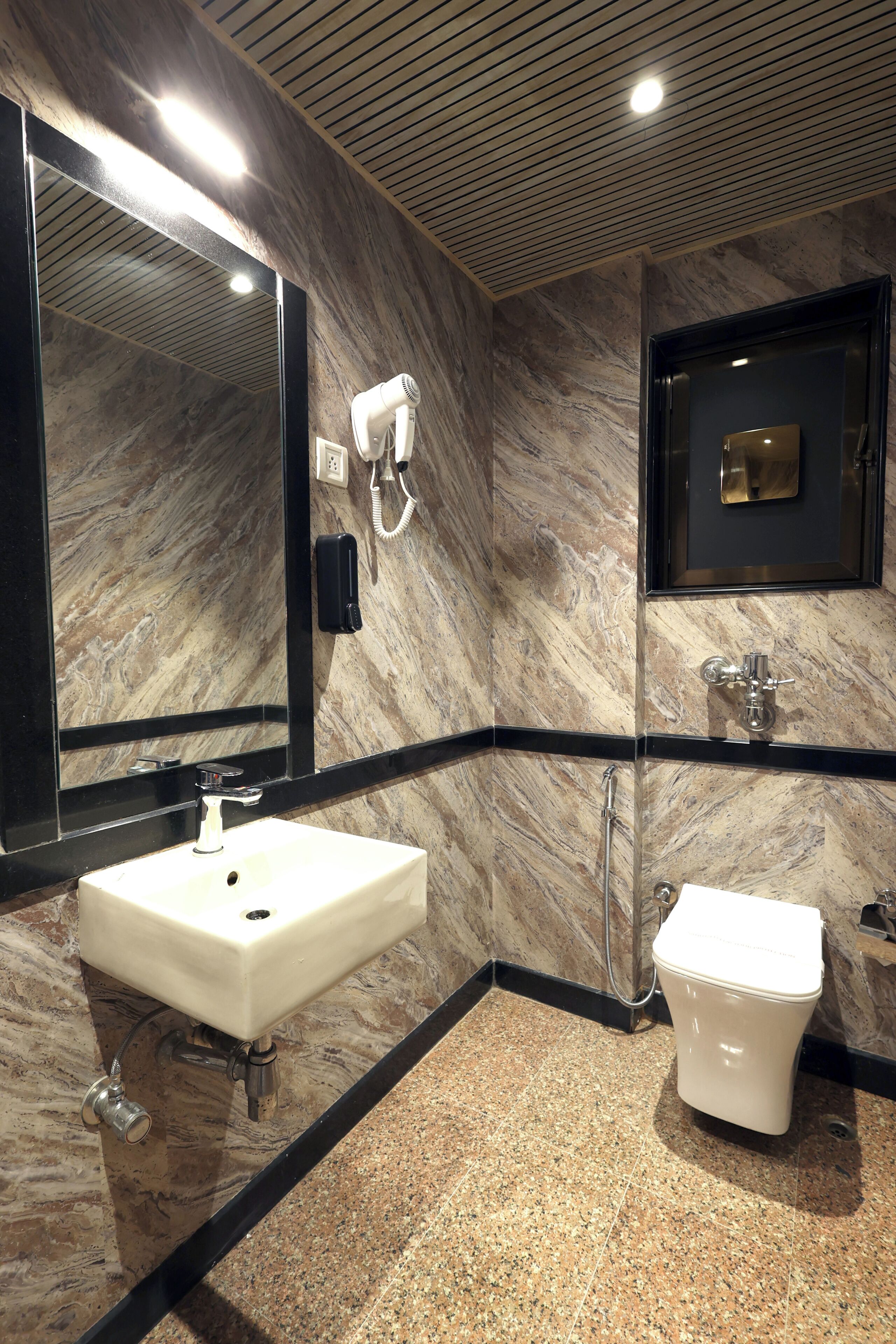 Business Suite, City View | Bathroom | Shower, designer toiletries, hair dryer, slippers