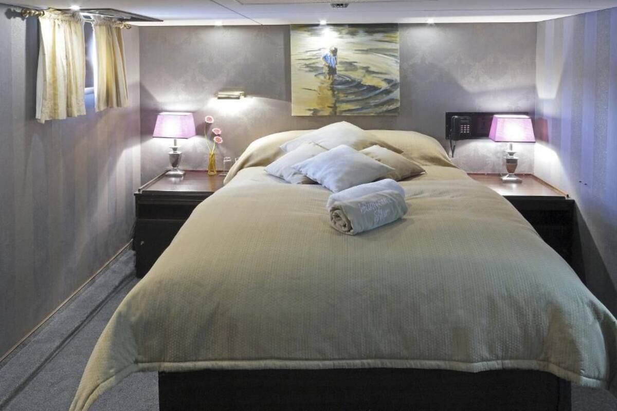 Standard Double Room | WiFi (free)