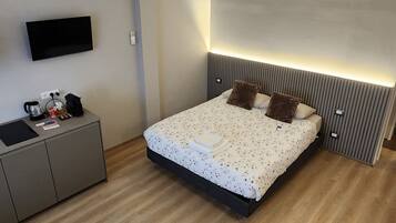 Zimmersafe, schallisolierte Zimmer, Bügeleisen/Bügelbrett