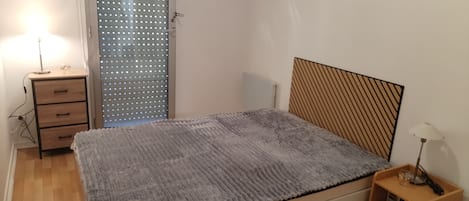 1 chambre, fer et planche à repasser, Wi-Fi, draps fournis