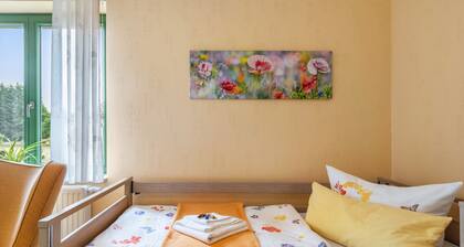 Room 'Einzelzimmer "Gelb"' with Shared Garden and Wi-Fi