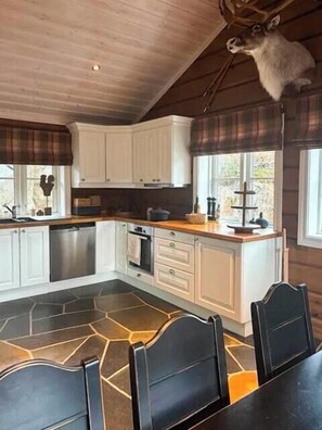 Coffee/tea maker, microwave, oven, dishwasher