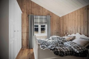 4 bedrooms, WiFi (free)