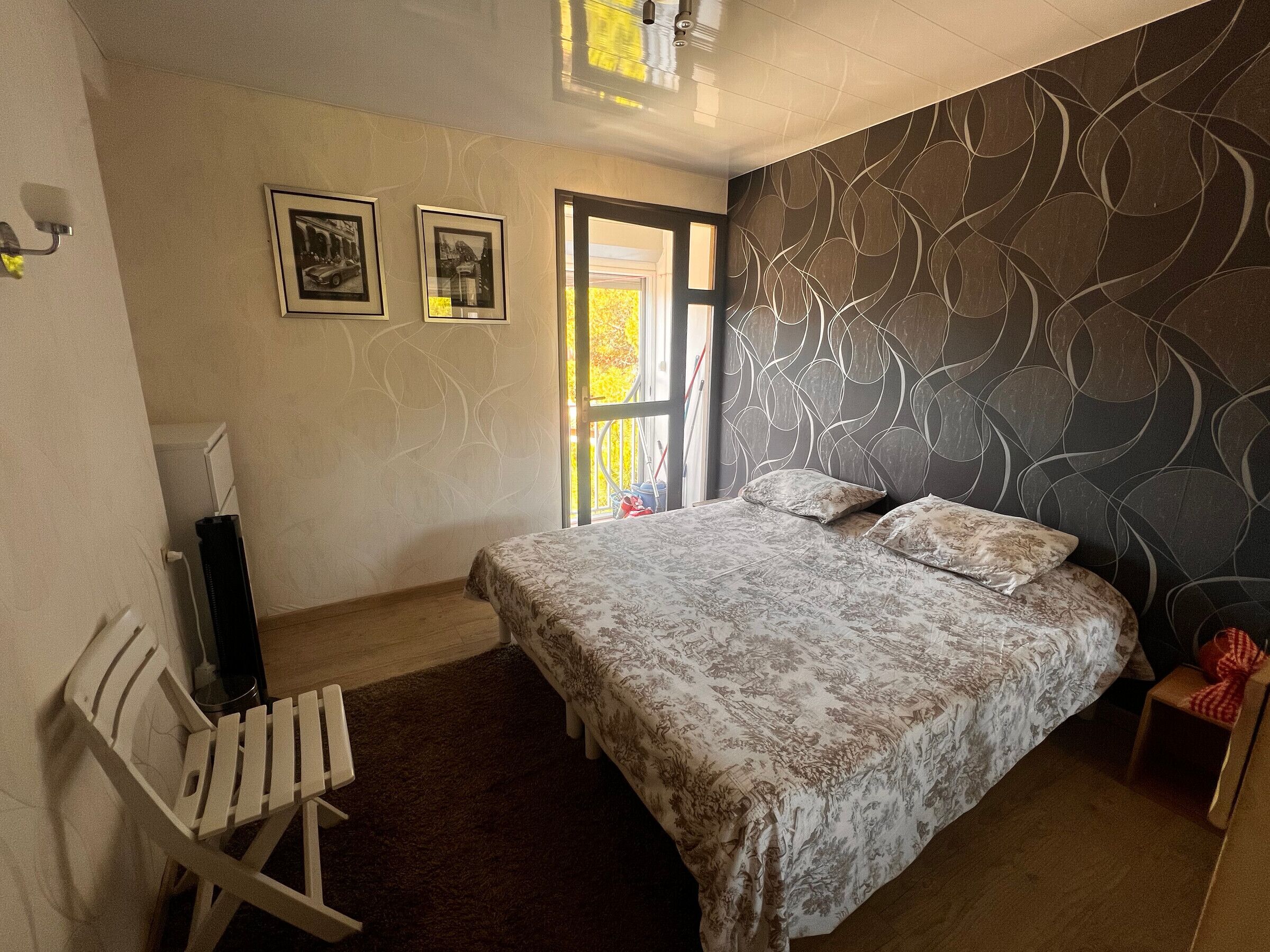 2 bedrooms