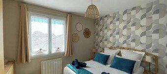 Spacious lodging near beaches - 6 guests