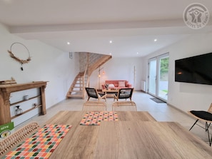 TV - Quiet cottage near Cambrai (BANTOUZELLE)