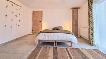 2 bedrooms, WiFi (free)