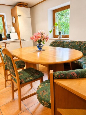 Dining - Spacious Alps Home | Mountain Views (Sankt Veit im Pongau)