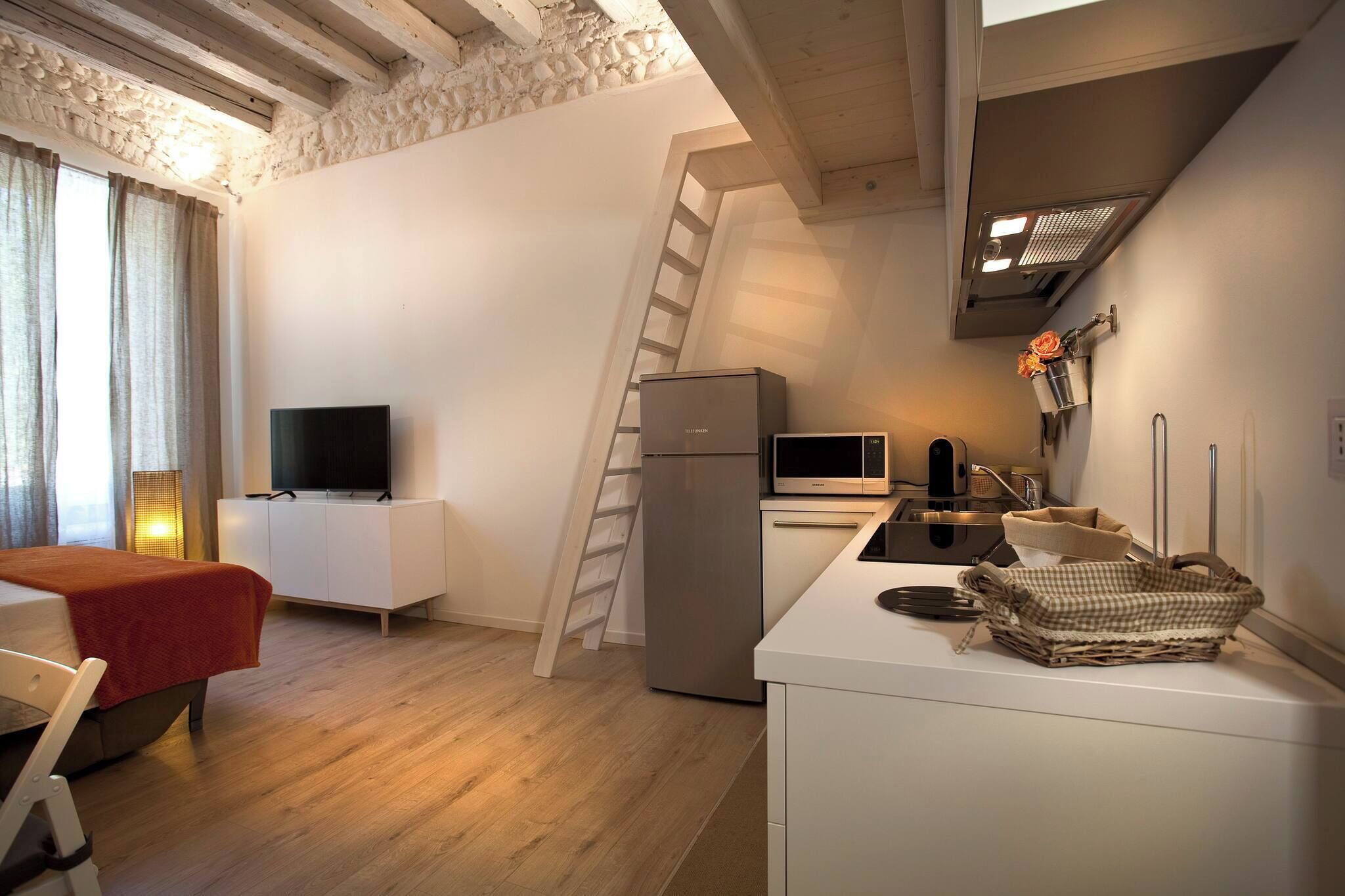 1 chambre, fer et planche à repasser, accès au Wi-Fi (inclus)