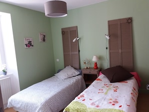 3 habitaciones y ropa de cama 