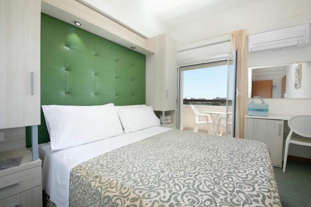 Standard Double Room | Free WiFi
