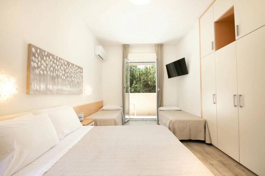Quadruple Room, Balcony | Free WiFi