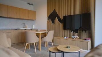 Apartment (40BR/1) | Living area | Flat-screen TV