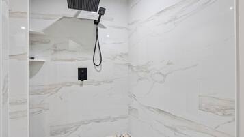 Shower, towels