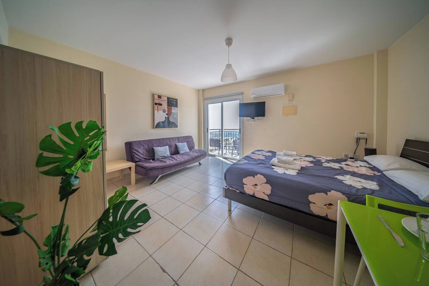 1 bedroom, WiFi, bed sheets