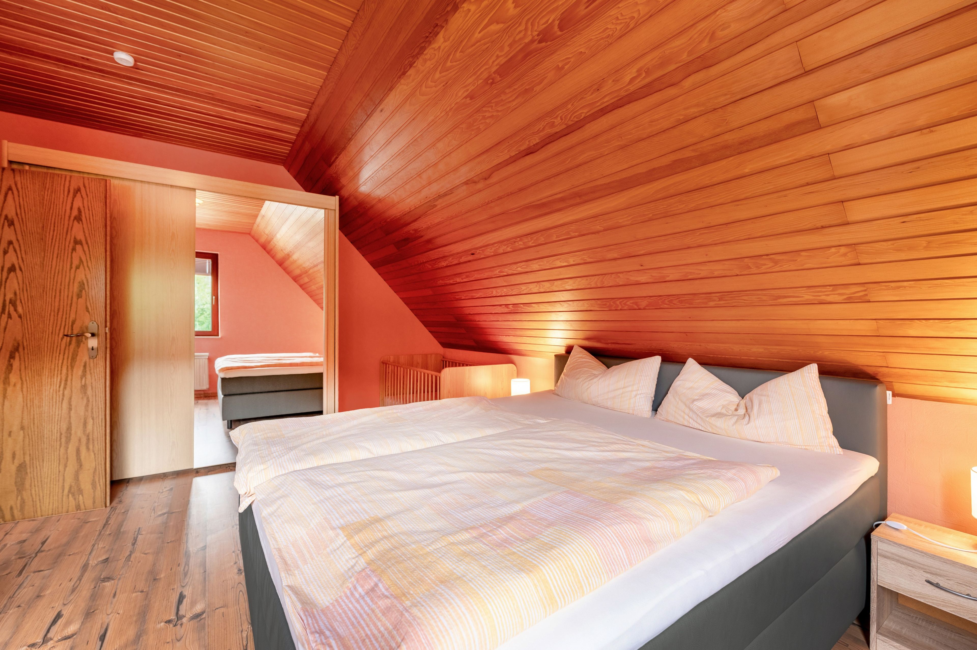2 chambres, fer et planche à repasser, Wi-Fi, literie fournie