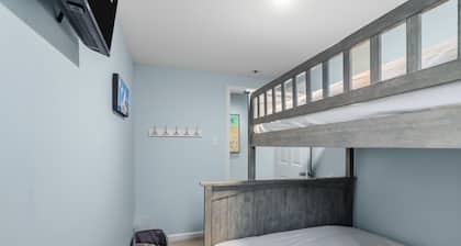 Ocean City Family-Friendly 9BR Coastal, Sleeps 23Walk to Beach and Boardwalk