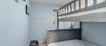 Ocean City Family-Friendly 9BR Coastal, Sleeps 23Walk to Beach and Boardwalk