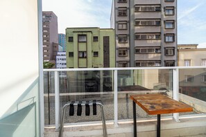 Căn hộ cơ bản, ban công | Khu ẩm thực ngoài trời