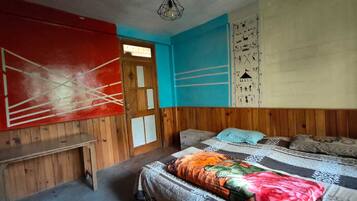 Basic Double Room | WiFi (free)