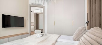 Stylish Apartments with Balconies | Panoramic Terrace | Close to the Brine Graduation Towers