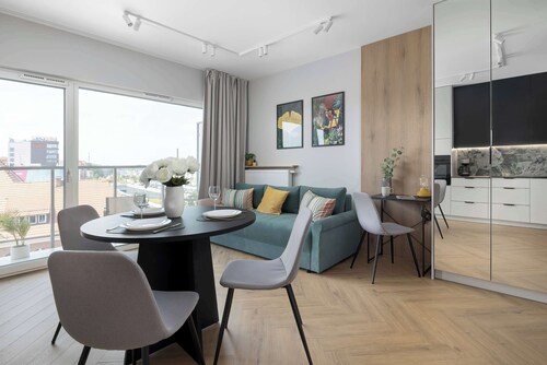 Stylish Studio with a Balcony and Parking Downtown PreZero Arena