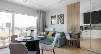 Stylish Studio with a Balcony and Parking Downtown PreZero Arena