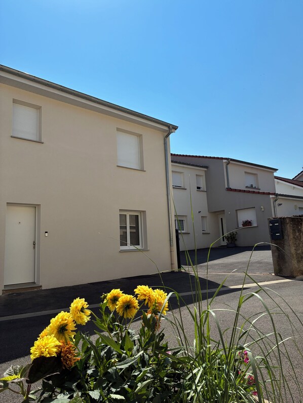 Exterior - Vrbo Property (Sainte-Marie-aux-Chênes)