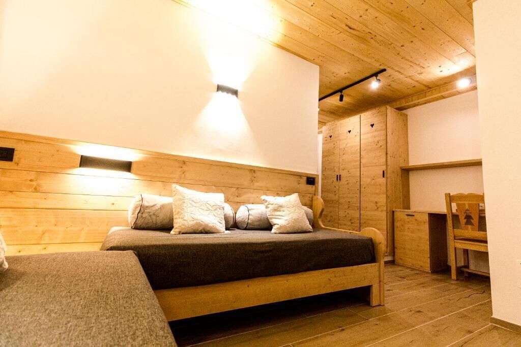 Quarto casal superior, vista para a montanha | Wi-Fi de cortesia