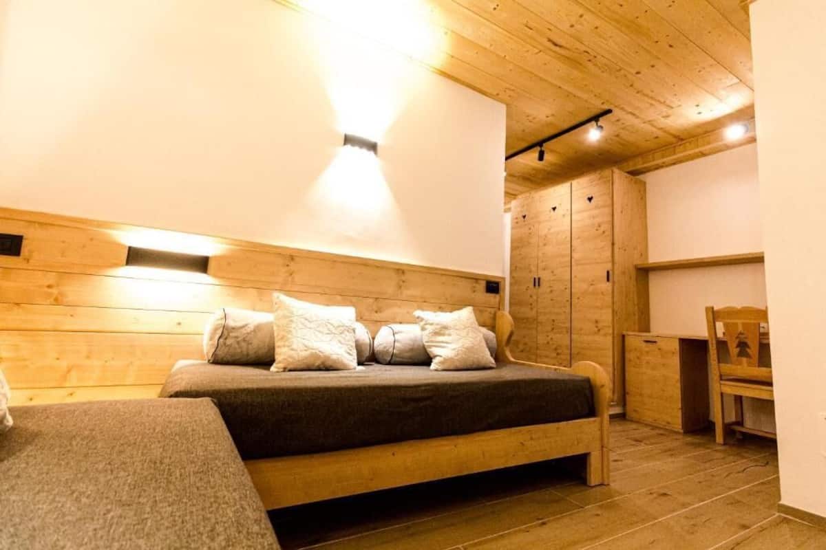 Habitación doble superior, vista a la montaña | Wifi gratis