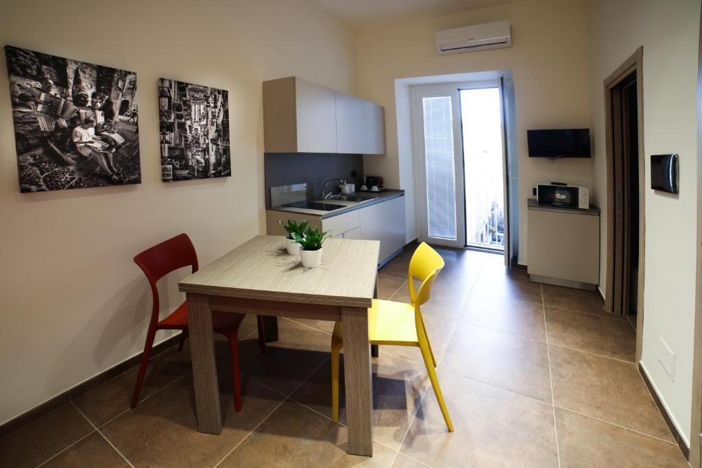 Family Room, Balcony, City View | Dining