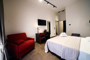 Deluxe-Dreibettzimmer, Balkon, Stadtblick