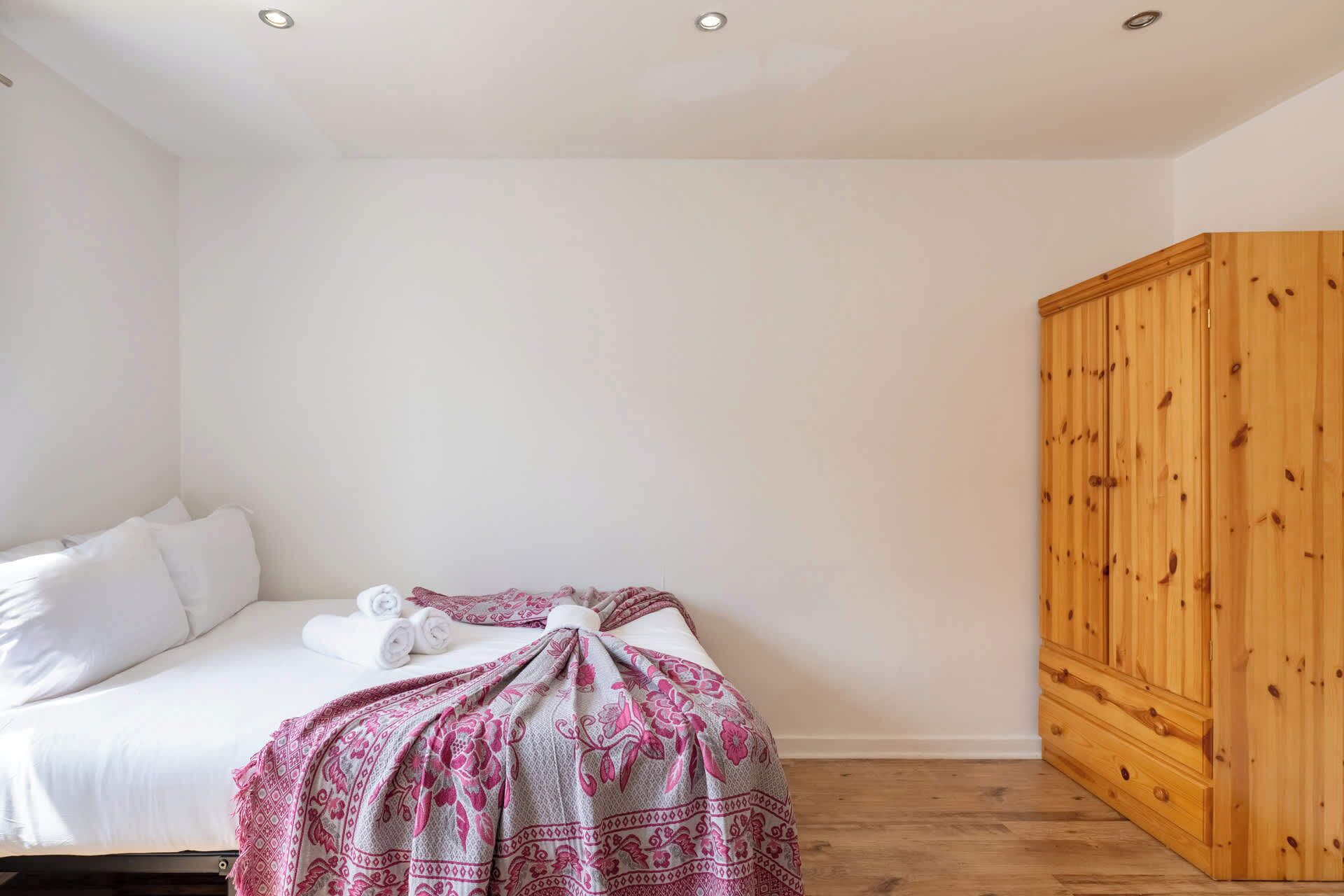 3 habitaciones, internet y ropa de cama 